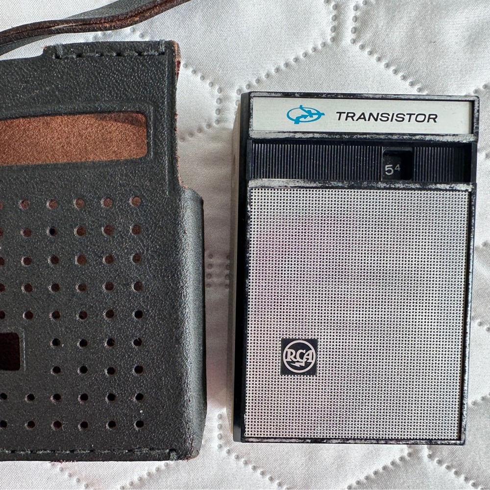 RCA Transistor Radio Black Vintage Portable AM Japan Leather Case